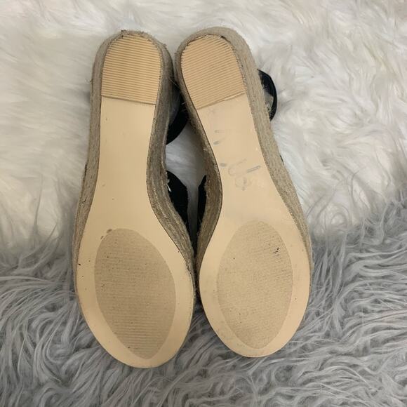 5/$30 JustFab Suede Woven Wedges -BLACK - Picture 6 of 8